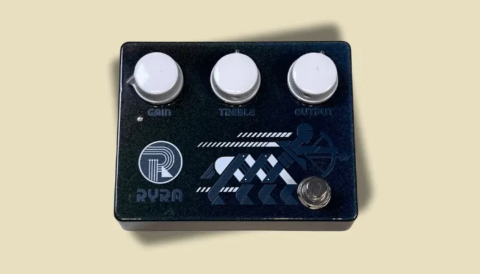 Diagram showing Klon pedal settings for an always-on tone enhancer, barely breaking up.