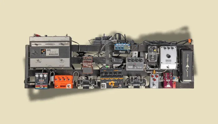 Jeff Beck's pedalboard viewed from the top