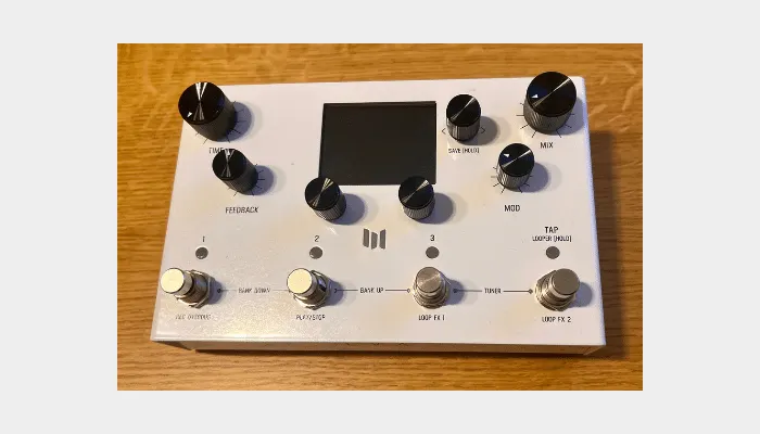 Meris LVX modular delay pedal showing how to use delay pedal for ambient textures and micro timing.