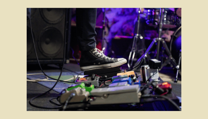 How to Use an Expression Pedals with Guitar Effects 2 playing with expression pedal